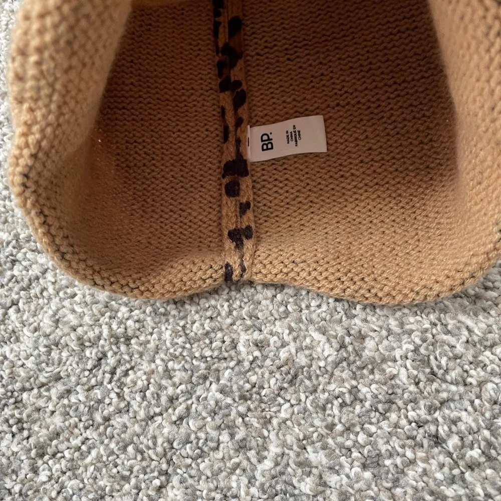 Leopard hat - Picture 2 of 2